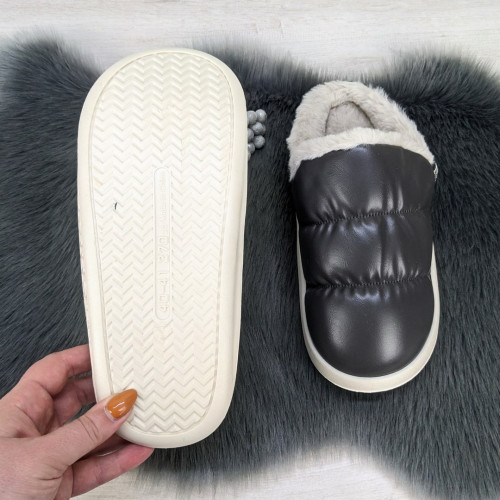 Тапочки чуні жіночі Fashion закриті темно-сірі еко-шкіра на хутрі 4200