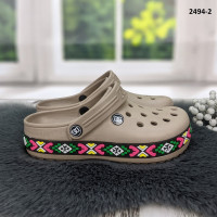 Сабо крокси жіночі кавові з яскравим візерунком вишиванка Dago Style 2494_2