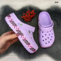 Сабо кроксы женские лавандовые с узором вышиванка Dago Style 2494