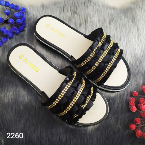 Модні жіночі шльопанці чорні з рюшами квітами Zoom 2260