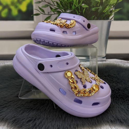 Крокси дитячі для дівчинки Fashion бузкові з джибітсами та ланцюжками 5653