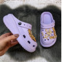 Крокси дитячі для дівчинки Fashion бузкові з джибітсами та ланцюжками 5653