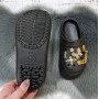 Крокси дитячі для дівчинки Fashion чорні з джибітсами та ланцюжками 5653