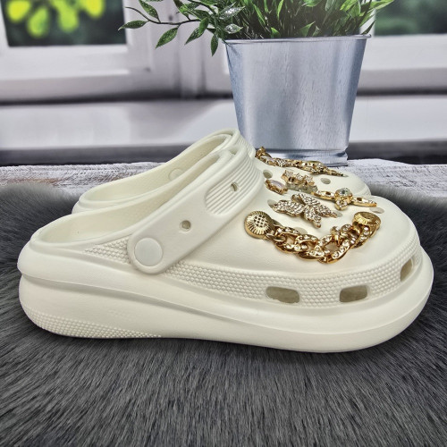 Кроксы женские Fashion белые с джибитсами на платформе 4765