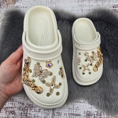 Кроксы женские Fashion белые с джибитсами на платформе 4765