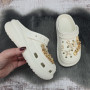 Кроксы женские Fashion белые с джибитсами на платформе 4765