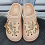 Кроксы женские Fashion пудровые с джибитсами на платформе 4765