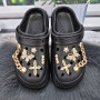 Кроксы женские Fashion черные с джибитсами на платформе 4765