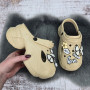 Кроксы женские Fashion бежевые с джибитсами на высокой платформе 4766