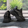 Кросівки жіночі Fashion чорні демісезонні на платформі 4740