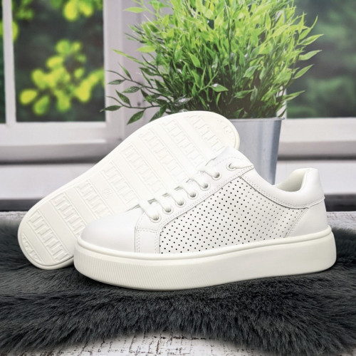  Кроссовки женские Fashion белые кожаные с перфорацией 4826