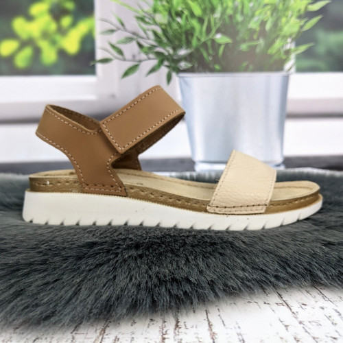 Босоніжки жіночі Inblu бежеві з коричневим шкіряні 4833
