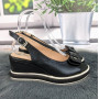 Босоножки женские Fashion черные на невысокой платформе 4812