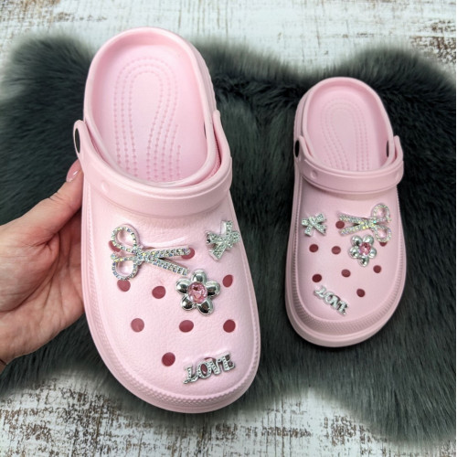 Кроксы женские Fashion розовые с джибитсами на объемной подошве 4849