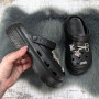 Кроксы женские Fashion черные с джибитсами на объемной подошве 4849