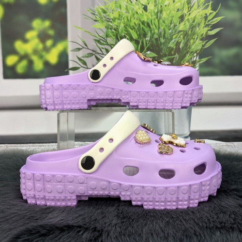 Крокси жіночі Fashion бузкові з джибітсами на об'ємній підошві 4850