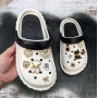 Кроксы женские Fashion белые с джибитсами на объемной подошве 4850