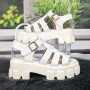 Босоножки женские Fashion белые на платформе 4880