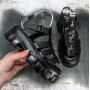 Босоножки женские Fashion черные на платформе 4880