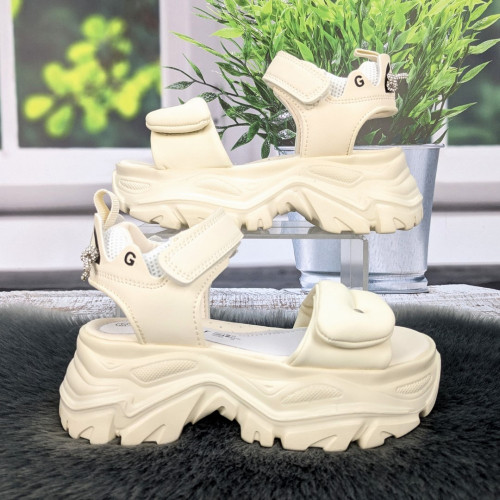 Босоніжки підліткові для дівчинки Jong Golf бежеві на платформі 5775
