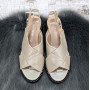 Босоножки женские Fashion бежевые на невысокой платформе 4469-2