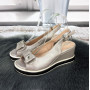 Босоножки женские Fashion серебристые на невысокой платформе 4812