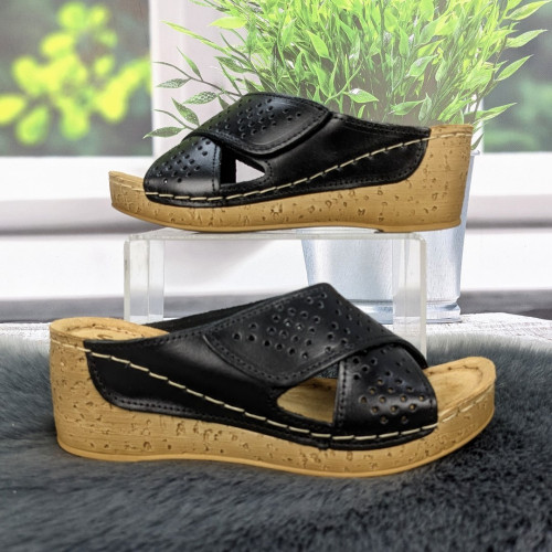 Шльопанці жіночі Sanipur чорні шкіряні на платформі 4790