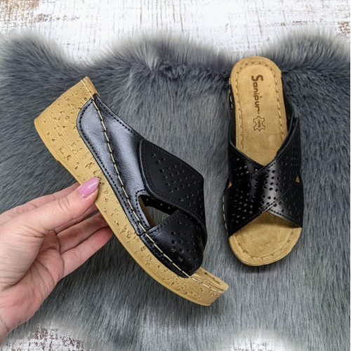 Шльопанці жіночі Sanipur чорні шкіряні на платформі 4790