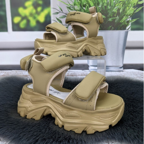Босоніжки підліткові для дівчинки Jong Golf кавові на платформі 5826