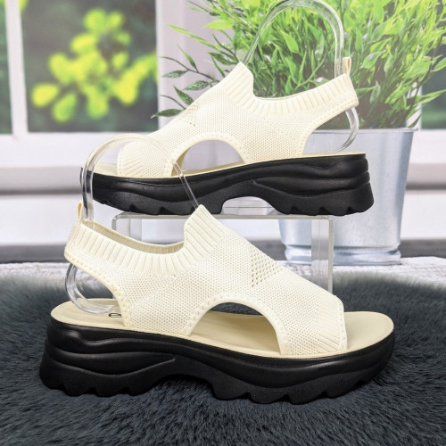 Босоножки женские Fashion молочные текстильные на платформе 4915