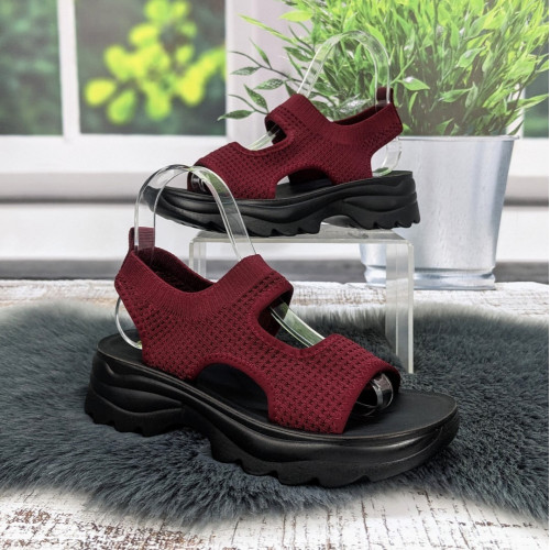 Босоножки женские Fashion бордовые текстильные на платформе 4945