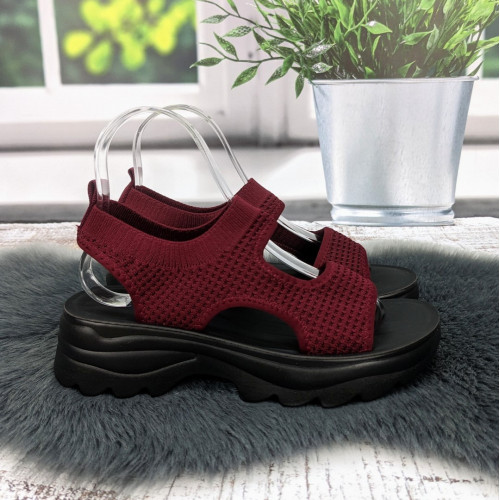 Босоножки женские Fashion бордовые текстильные на платформе 4945