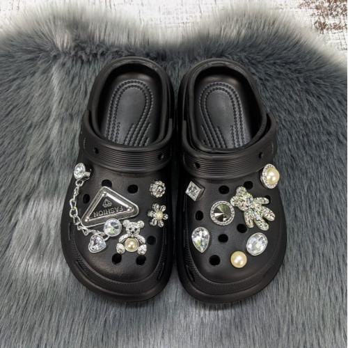 Крокси дитячі для дівчинки Fashion чорні з джибітсами 5653-2