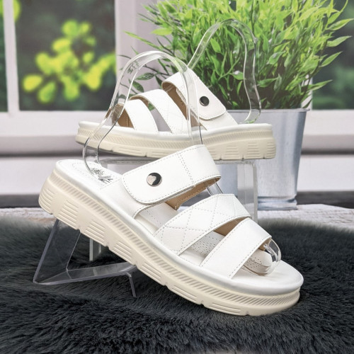 Шльопанці жіночі L.Trendy білі еко-шкіра 4984