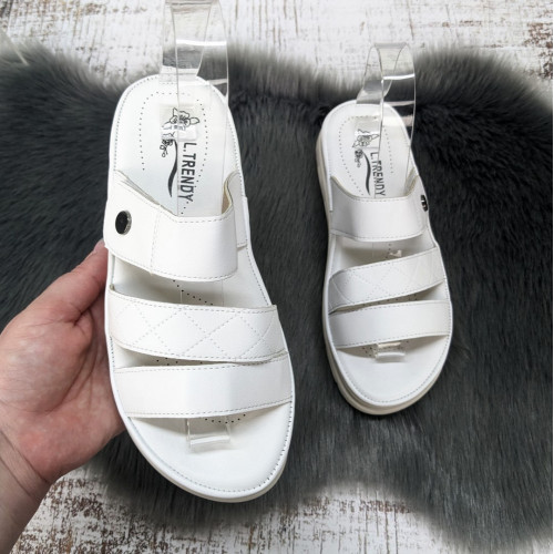 Шльопанці жіночі L.Trendy білі еко-шкіра 4984