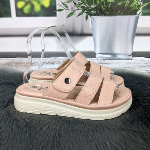 Шльопанці жіночі L.Trendy рожеві еко-шкіра 4984