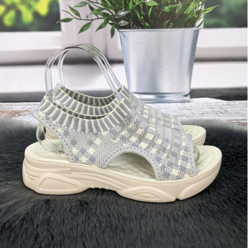 Босоножки женские Fashion серо-бежевые текстильные на платформе 8014