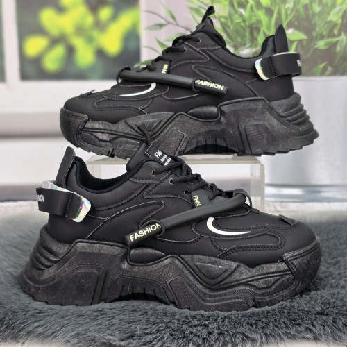 Кросівки жіночі Swin Shoes чорні на об'ємній підошві демісезонні 8075