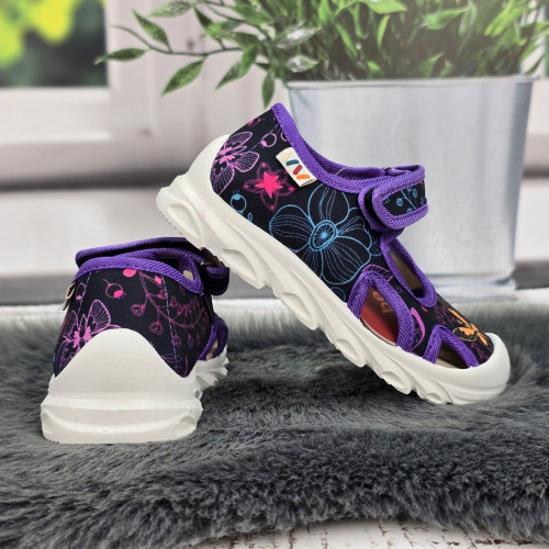Тапочки дитячі для дівчинки Weestep темно-фіолетові 5963
