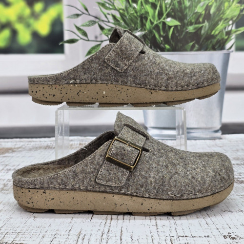 Тапочки чоловічі Inblu світло-коричневі теплі фетрові із закритим носком 6025