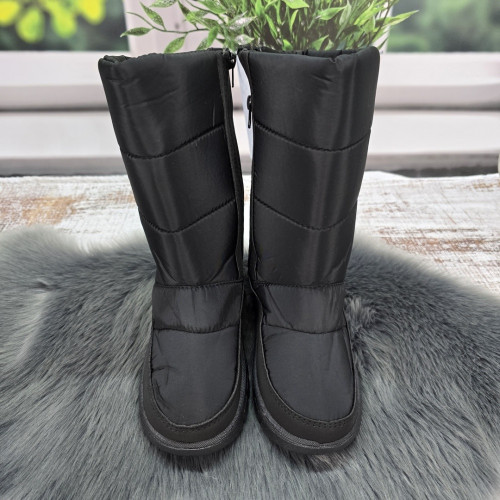 Чоботи дутики жіночі SV чорні на хутрі 8281