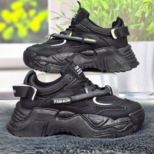 Кросівки жіночі Swin Shoes чорні на об'ємній підошві демісезонні 8075-2