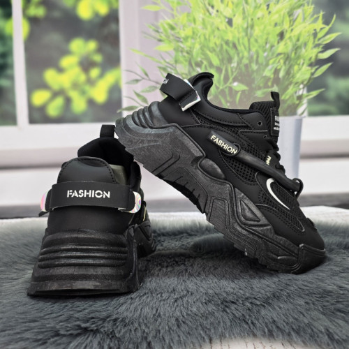 Кросівки жіночі Swin Shoes чорні на об'ємній підошві демісезонні 8075-2