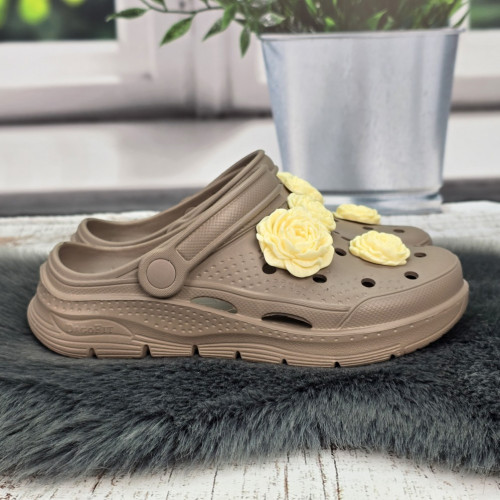 Сабо кроксы женские Dago Style кофейные ЭВА с джибитсами 4041-4