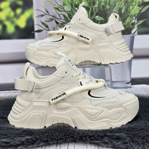 Кросівки жіночі Swin Shoes молочні на об'ємній підошві демісезонні 8075-2