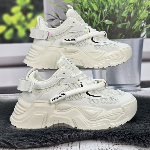 Кросівки жіночі Swin Shoes білі на об'ємній підошві демісезонні 8075-2