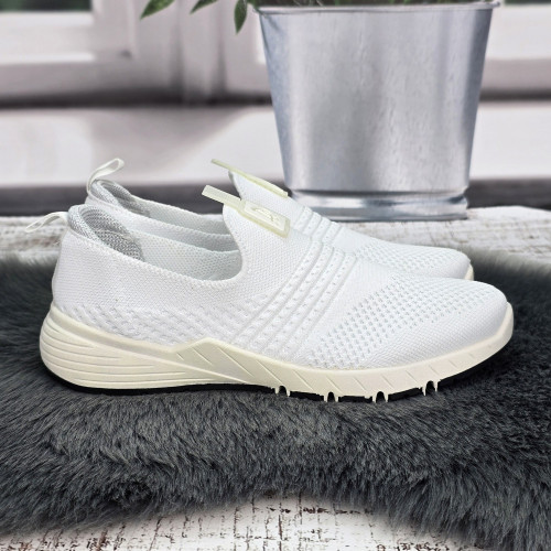 Кросівки жіночі текстильні Paolla білі без шнурків 8389