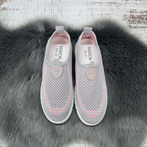 Мокасини жіночі Ok Shoes сірі з рожевим текстильні сітки 8461