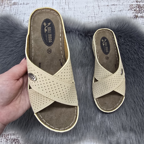 Шльопанці жіночі Dali Moda бежеві еко-шкіра 8452